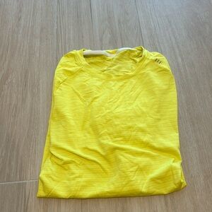 Lululemon Yellow Athletic Tee Size Medium